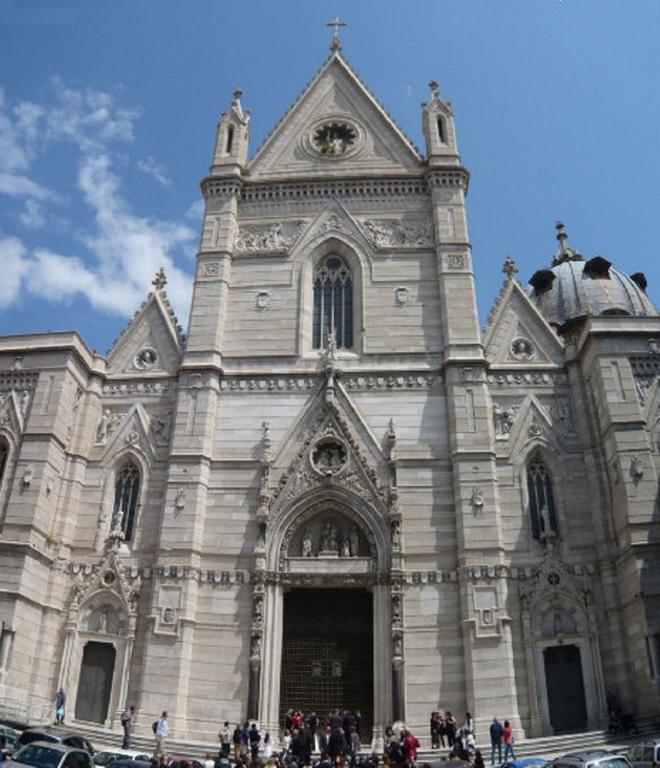 Case Vacanze " Il Duomo" Napoli Room photo